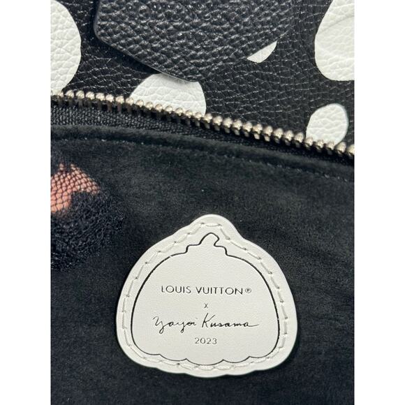 Louis Vuitton Black & White Infinity Dots Leather Multi Pochette Accessoires - Picture 13 of 16